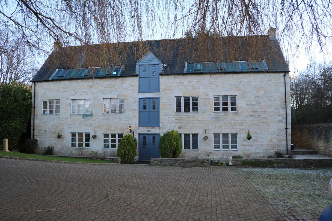 Flat 1 - The Old Mill - Bowbridge Lock - Stroud Apartment Stroud  Bagian luar foto